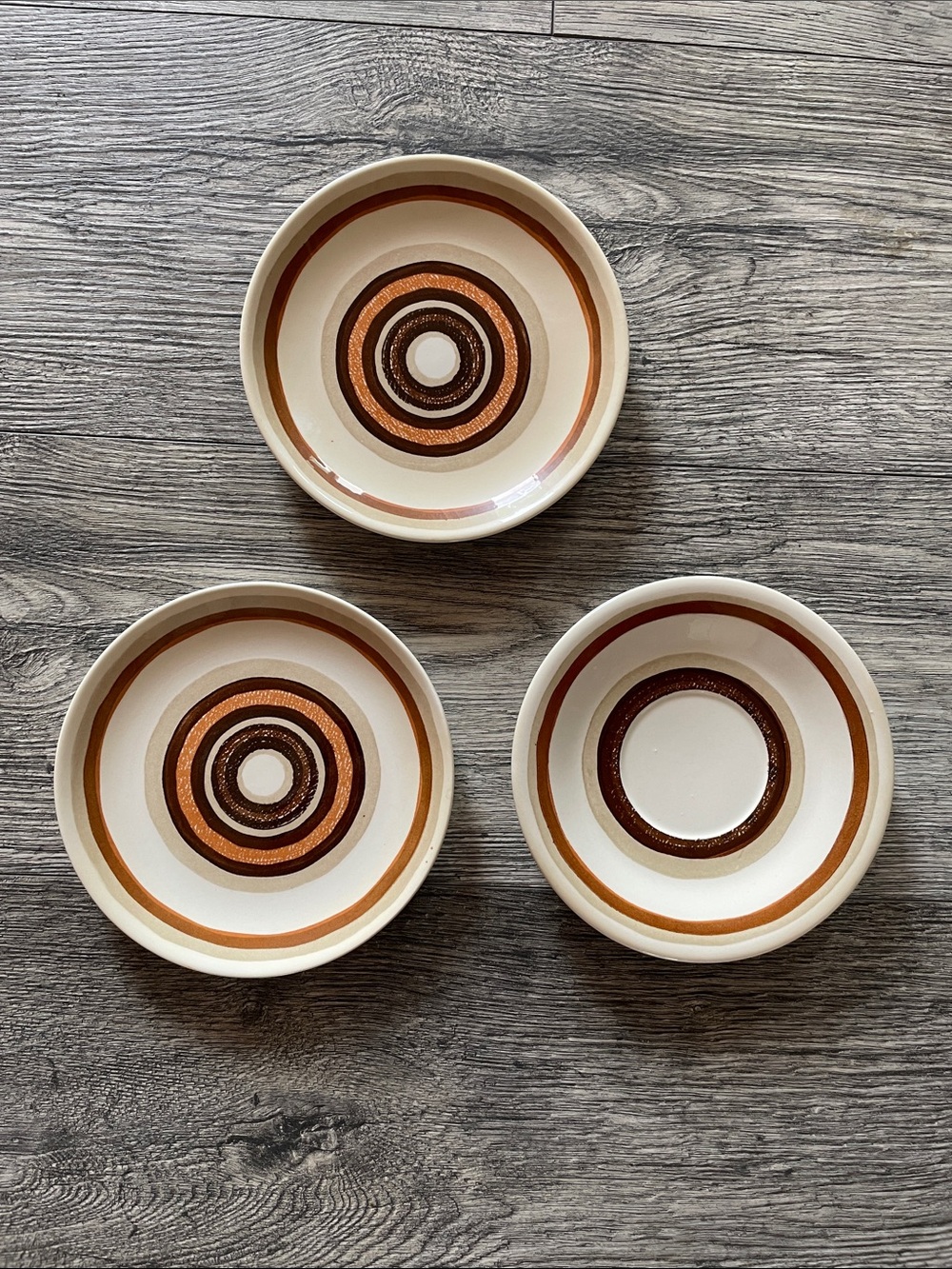 Royal USA 1960 1970s Set of 3 Ceramic saucers in Cream with Brown bulls eye